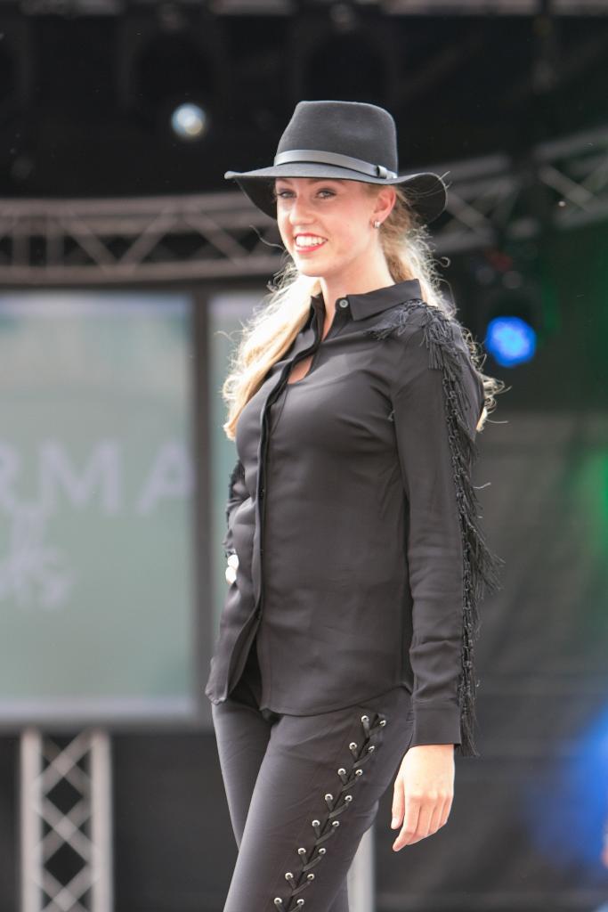 Modeshow2017 1A 408.jpg